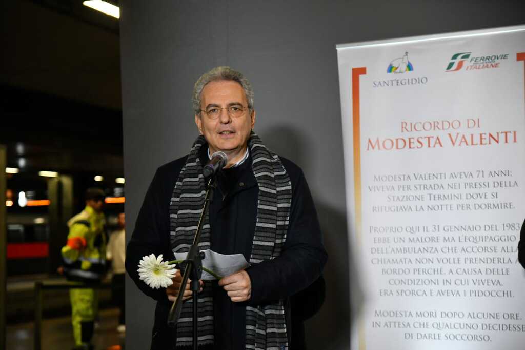 A la gare Termini de Rome, la mémoire de Modesta Valenti qui mourut faute de soins il y a 42 ans. 